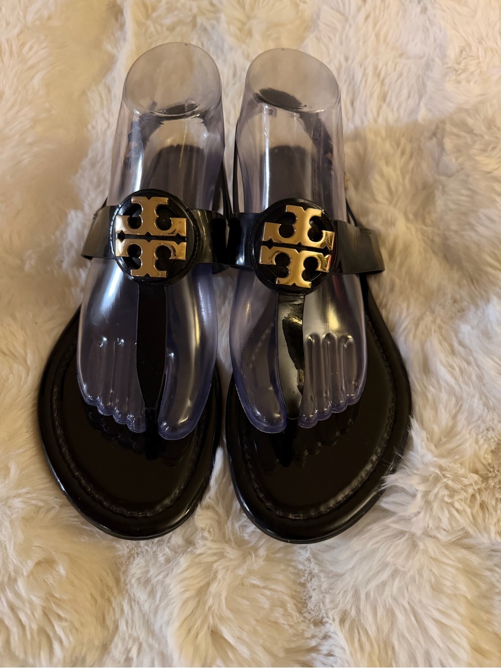 🔥Final price unless bundled. Tory Burch Black Patent leather Thong Sandals